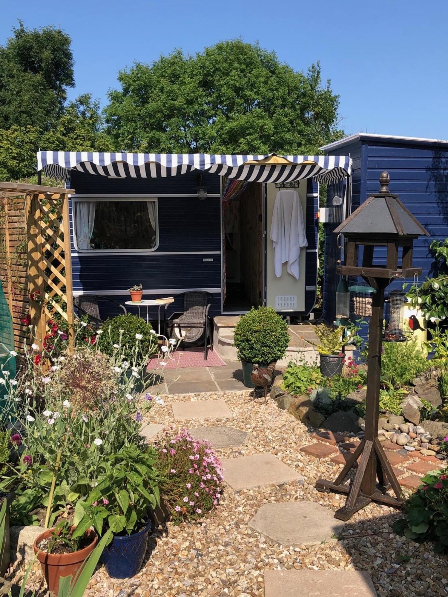Down The Garden Path Vintage Caravan B&B , Dartmoor Newton Abbot Exterior photo